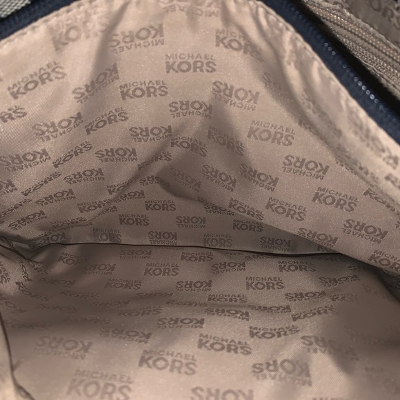 Michael Kors Handbag - Picture 4 of 7